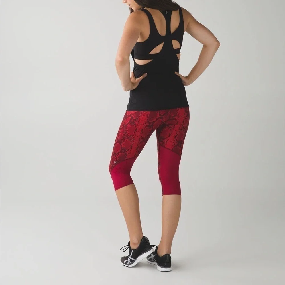 Lululemon Vent It Out Crop